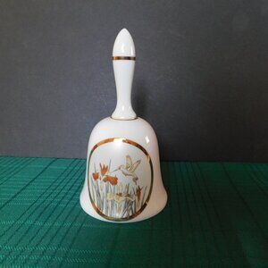Chokin 5 inch Hummingbird rust yellow floral bell near mint condition
